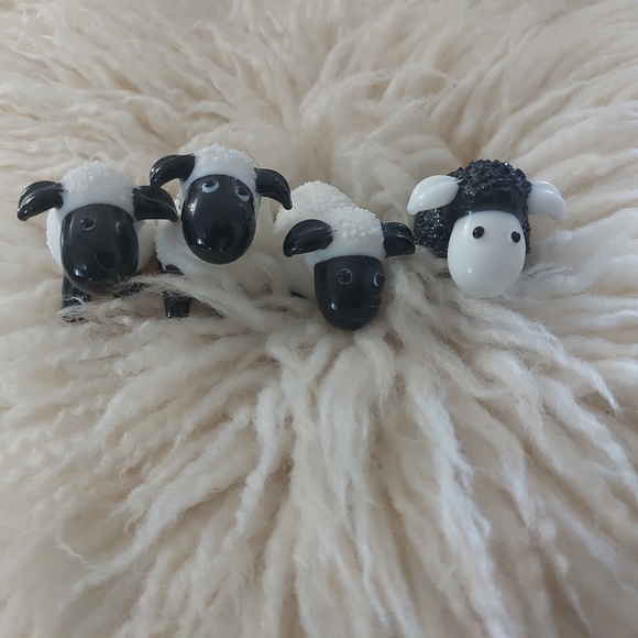 Art Glass Sheep Paperweight Juliana Objects D’ Arts Collection Black White - Picture 3 of 10